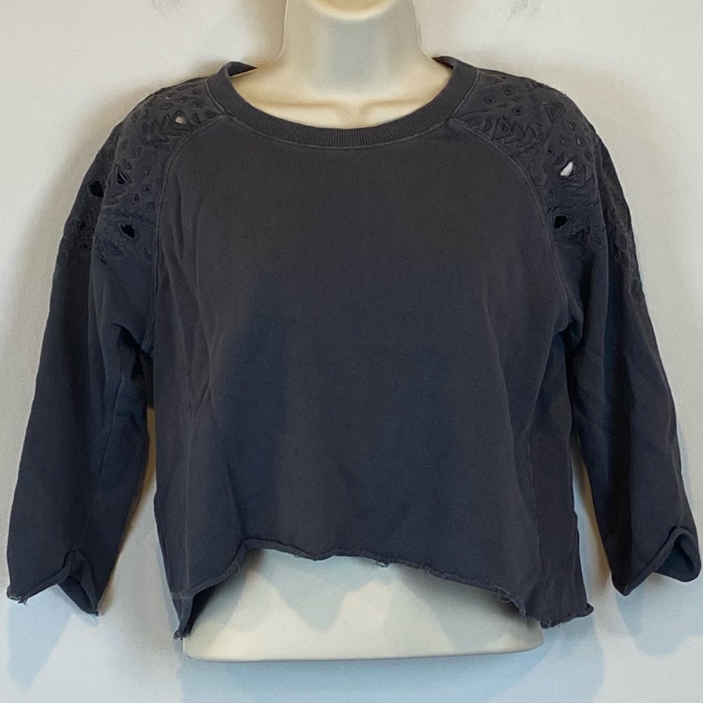 Billabong Embroidered laser cut Eyelet Shoulder Cutoff Terry Crop Top Small Gray - Picture 1 of 7